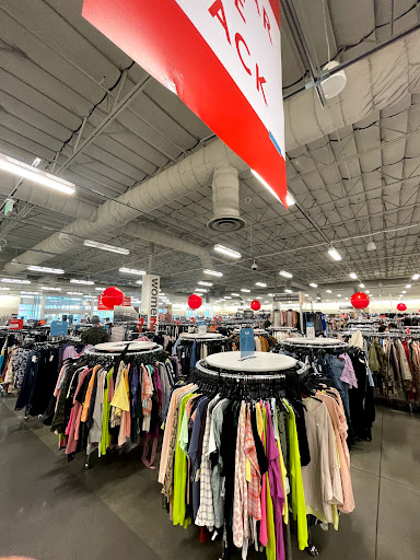 Department Store «Nordstrom Rack Lakewood Center», reviews and photos, 4651 Silva St, Lakewood, CA 90712, USA
