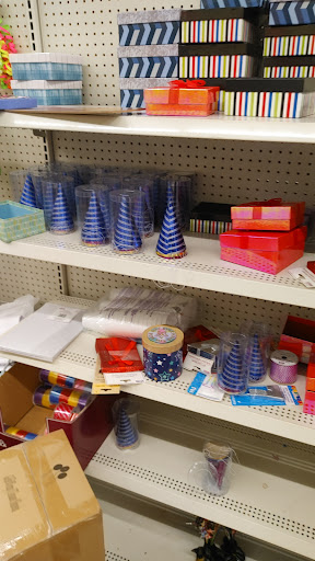 Dollar Store «Dollar Tree», reviews and photos, 646 Stewart Ave, Garden City, NY 11530, USA