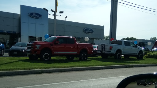 Car Dealer «Kunes Country Ford Stateline Superstore», reviews and photos, 104 IL-173, Antioch, IL 60002, USA