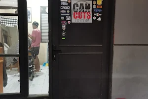 Can Cuts Barbershop image