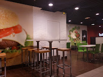 Atmosphère du Restaurant de hamburgers Quick Créteil Soleil à Créteil - n°4