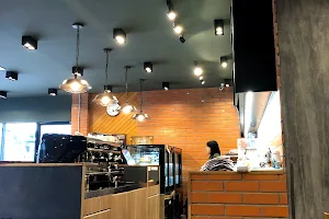 Cafe’ Amazon image