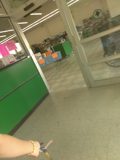 Discount Store «Bargain Hunt», reviews and photos, 750 Kemper Commons Cir, Springdale, OH 45246, USA