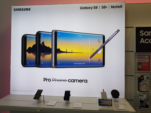 Cell Phone Store «T-Mobile», reviews and photos, 81 S Pine Ave, Long Beach, CA 90802, USA