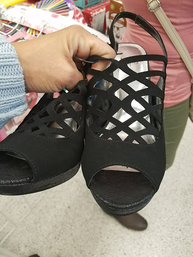 Clothing Store «Ross Dress for Less», reviews and photos, 13510 Whittier Blvd, Whittier, CA 90605, USA