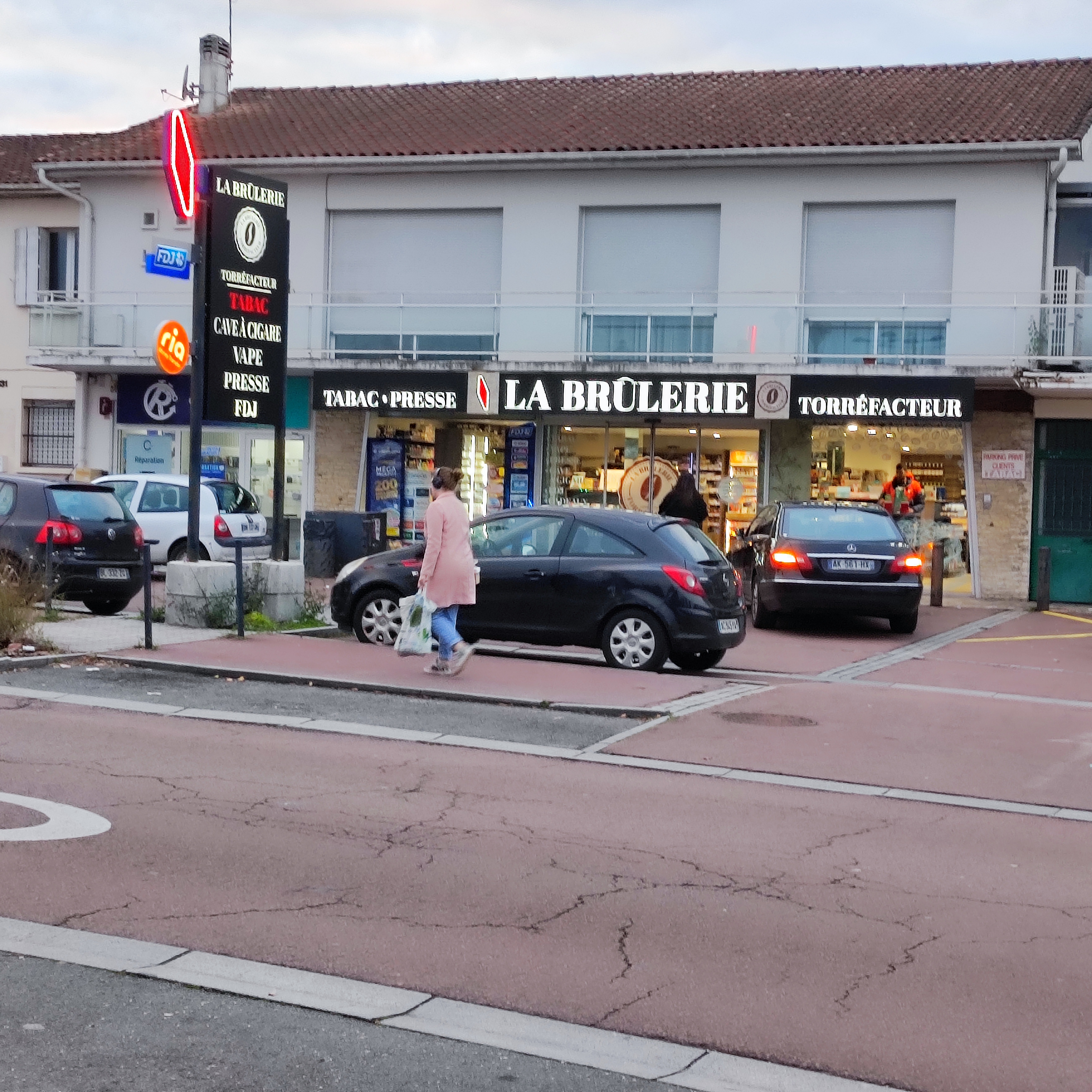 Photo n° 8 de l'avis de PHILIP'.4 fait le 15/11/2023 à 21:03