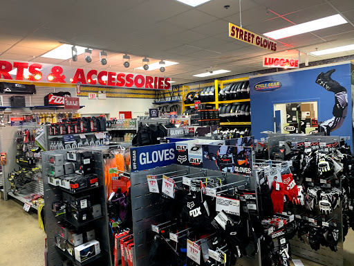 Motorcycle Parts Store «Cycle Gear», reviews and photos, 695 E Golf Rd, Schaumburg, IL 60173, USA