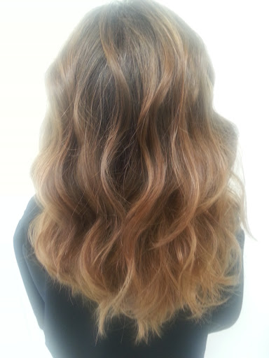 Hair Salon «John Thomas Salon», reviews and photos, 1772 E Avenida De Los Arboles, Thousand Oaks, CA 91362, USA