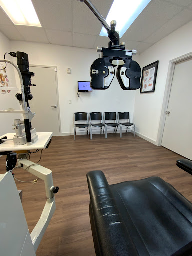 Optician «Su Optica Latina», reviews and photos, 2026 Wirt Rd #102, Houston, TX 77055, USA
