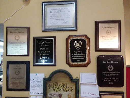 Donut Shop «Daylight Donuts», reviews and photos, 9517 Fredericksburg Rd, San Antonio, TX 78240, USA