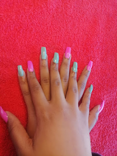 Reviews of Wig made by machine in pretoria CBD in Pretoria - Shop