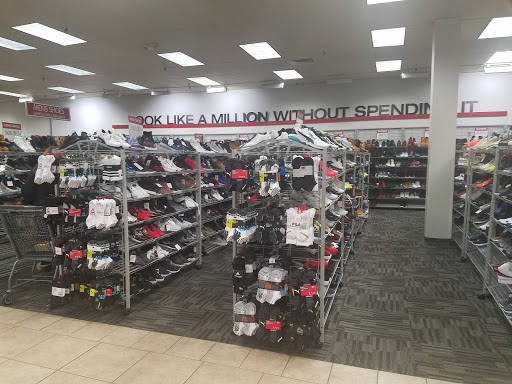 Clothing Store «Burlington Coat Factory», reviews and photos, 833 Lancaster Dr NE, Salem, OR 97301, USA