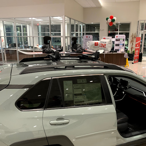 Toyota Dealer «Passport Toyota», reviews and photos, 5001 Auth Way, Suitland, MD 20746, USA
