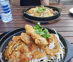 J Huay's Oyster Omelette photo