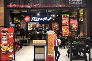 Pizza Hut Restaurant Paradigm Mall JB image