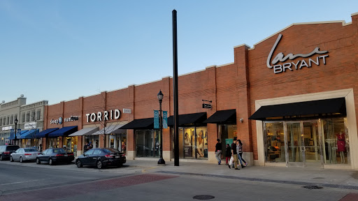 Shopping Mall «Bayshore Town Center», reviews and photos, 5800 N Bayshore Dr, Glendale, WI 53217, USA