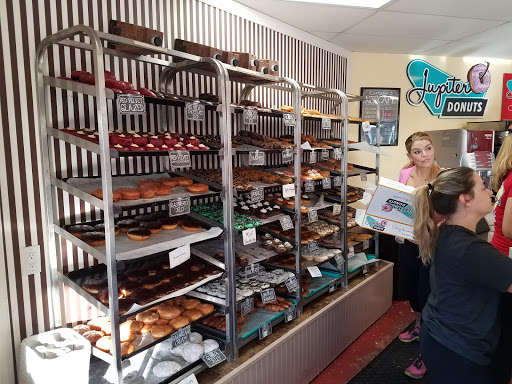 Donut Shop «Jupiter Donut Factory», reviews and photos, 141 Center St, Jupiter, FL 33458, USA