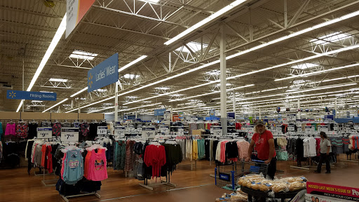 Department Store «Walmart Supercenter», reviews and photos, 9205 Gibsonton Dr, Gibsonton, FL 33534, USA