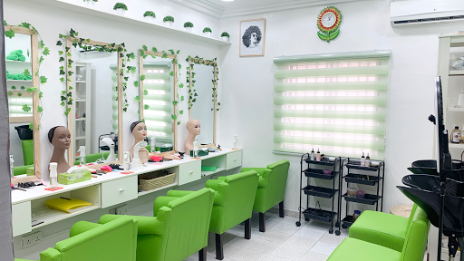 OMA NATURAL HAIR SALON, Zone 1, No 29 Arusha Cres, Wuse, Abuja, Nigeria, Beauty Salon, state Federal Capital Territory