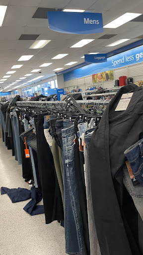 Clothing Store «Ross Dress for Less», reviews and photos, 352 S College Rd, Wilmington, NC 28403, USA