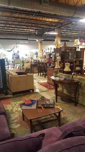 Furniture Store «Finders Keepers Consignment Furniture & Decor», reviews and photos, 2853 E College Ave, Decatur, GA 30030, USA