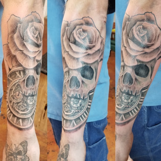 Explore sugar skull tattoo ideas, creative tattoo ideas in Sellersburg, available at LowBrow Tattoo Company