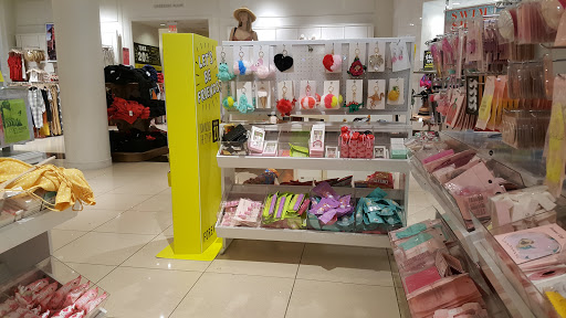 Clothing Store «F21 XXI», reviews and photos, 9601 SW Washington Square Rd, Tigard, OR 97223, USA