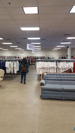 Thrift Store «The Salvation Army Family Store & Donation Center», reviews and photos, 2121 Sagamore Pkwy S, Lafayette, IN 47905, USA