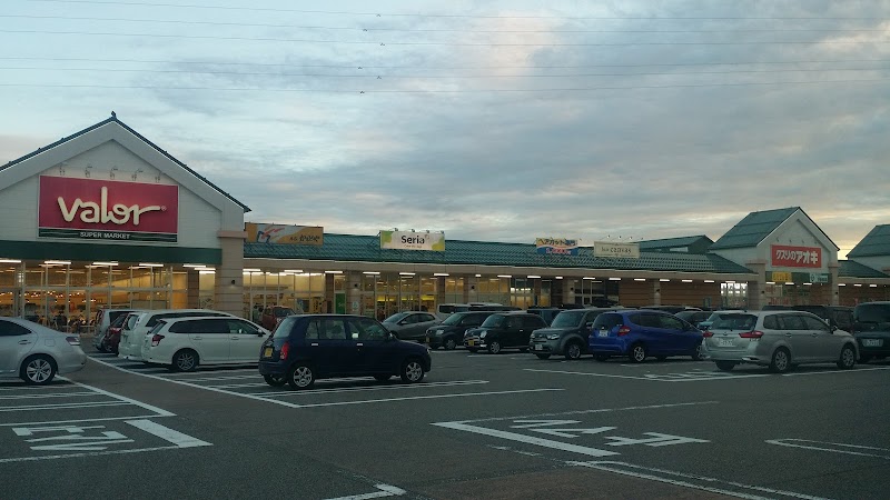 グリーンモール中曽根 富山県高岡市中曽根 ショッピング モール ショッピングモール グルコミ