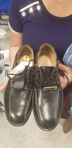 Clothing Store «Ross Dress for Less», reviews and photos, 13750 Riverside Dr, Sherman Oaks, CA 91423, USA