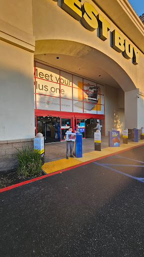 Best Buy image