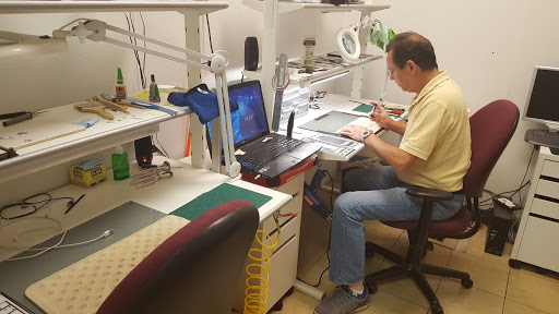 Cell Phone Store «Alpharetta Cell Phone Repair», reviews and photos, 11770 Haynes Bridge Rd #204, Alpharetta, GA 30009, USA