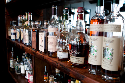 Bar «Crown Liquors», reviews and photos, 2821 N Milwaukee Ave, Chicago, IL 60618, USA