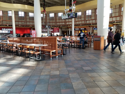 Shopping Mall «Summit Mall», reviews and photos, 3265 W Market St, Fairlawn, OH 44333, USA