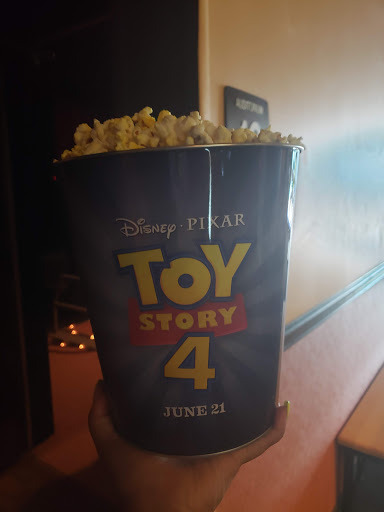 Movie Theater «AMC Classic Palm Harbor 10», reviews and photos, 37912 US Hwy 19 N, Palm Harbor, FL 34684, USA