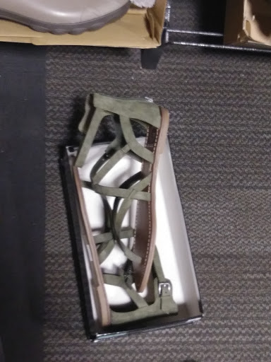 Shoe Store «DSW Designer Shoe Warehouse», reviews and photos, 43713 W Oaks Dr, Novi, MI 48377, USA