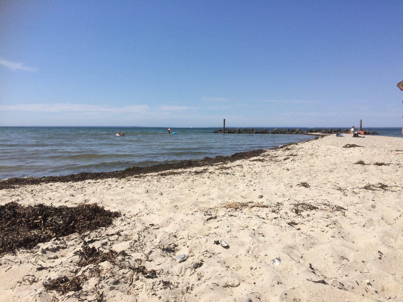 Fotografie cu Bogense Beach cu o suprafață de nisip beige