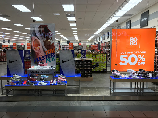 Shoe Store «Rack Room Shoes», reviews and photos, 7795 W Flagler St #25A, Miami, FL 33144, USA