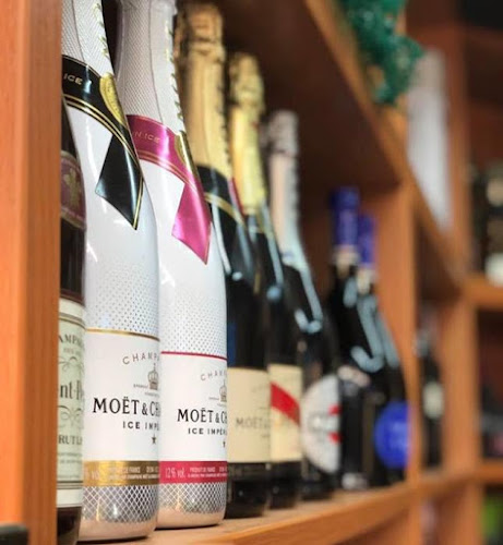 Opinii despre Cava Μέθη, Κάβα ποτών Πετρούπολη în Πετρούπολη - Κάβα