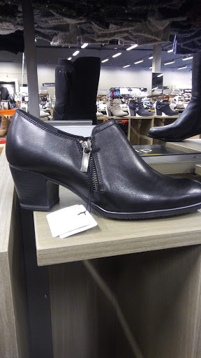 DSW Designer Shoe Warehouse