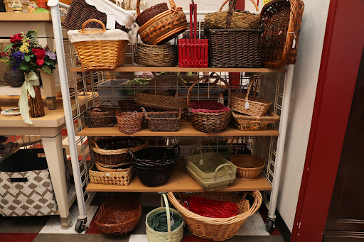 Thrift Store «Lodi House Thrift Store», reviews and photos, 221 W Lodi Ave, Lodi, CA 95240, USA