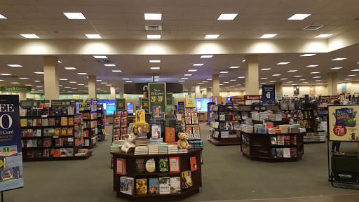 Book Store «Barnes & Noble», reviews and photos, 4000 Jericho Turnpike, East Northport, NY 11731, USA