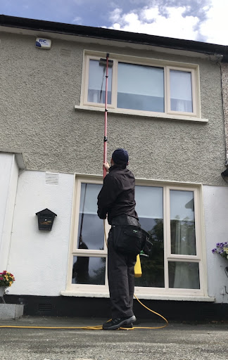 Dial A Clean Window & Gutter Cleaning