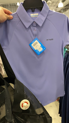 Outdoor Sports Store «Columbia Sportswear Outlet Store», reviews and photos, 241 Fort Evans Rd NE #1213, Leesburg, VA 20176, USA