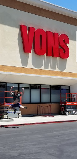 Grocery Store «Vons», reviews and photos, 5500 Woodruff Ave, Lakewood, CA 90713, USA