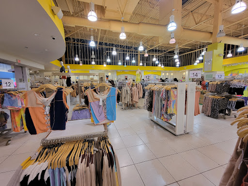 Clothing Store «Papaya Clothing», reviews and photos, 5900 Sugarloaf Pkwy, Lawrenceville, GA 30043, USA