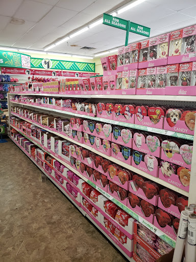 Dollar Store «Dollar Tree», reviews and photos, 880 NE 125th St, North Miami, FL 33161, USA