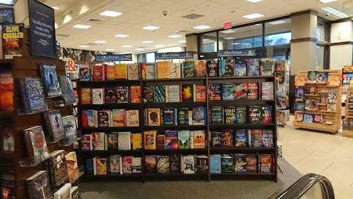 Book Store «Barnes & Noble», reviews and photos, 4020 Sharon Rd, Charlotte, NC 28211, USA