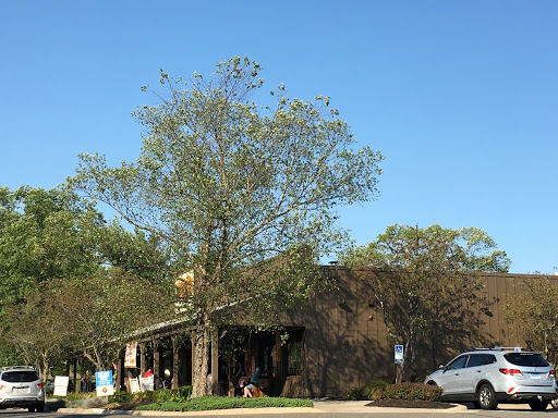 American Restaurant «Cracker Barrel Old Country Store», reviews and photos, 30 Research Dr, Milford, CT 06460, USA