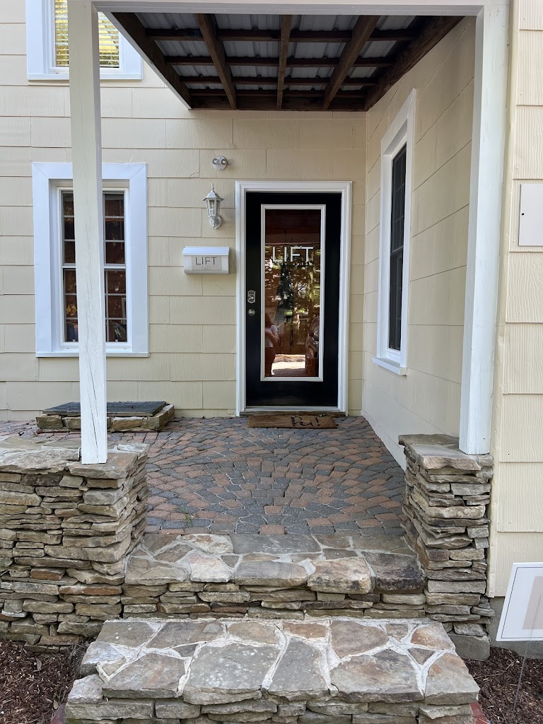 LIFT hair salon 28387